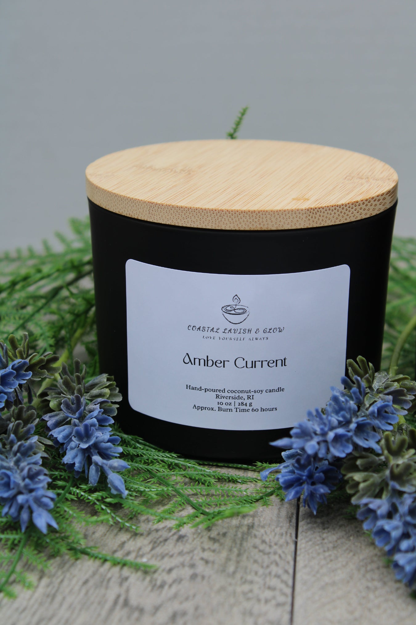 Amber Current Candle - allspice, teakwood, clove, peppercorn, amber scent