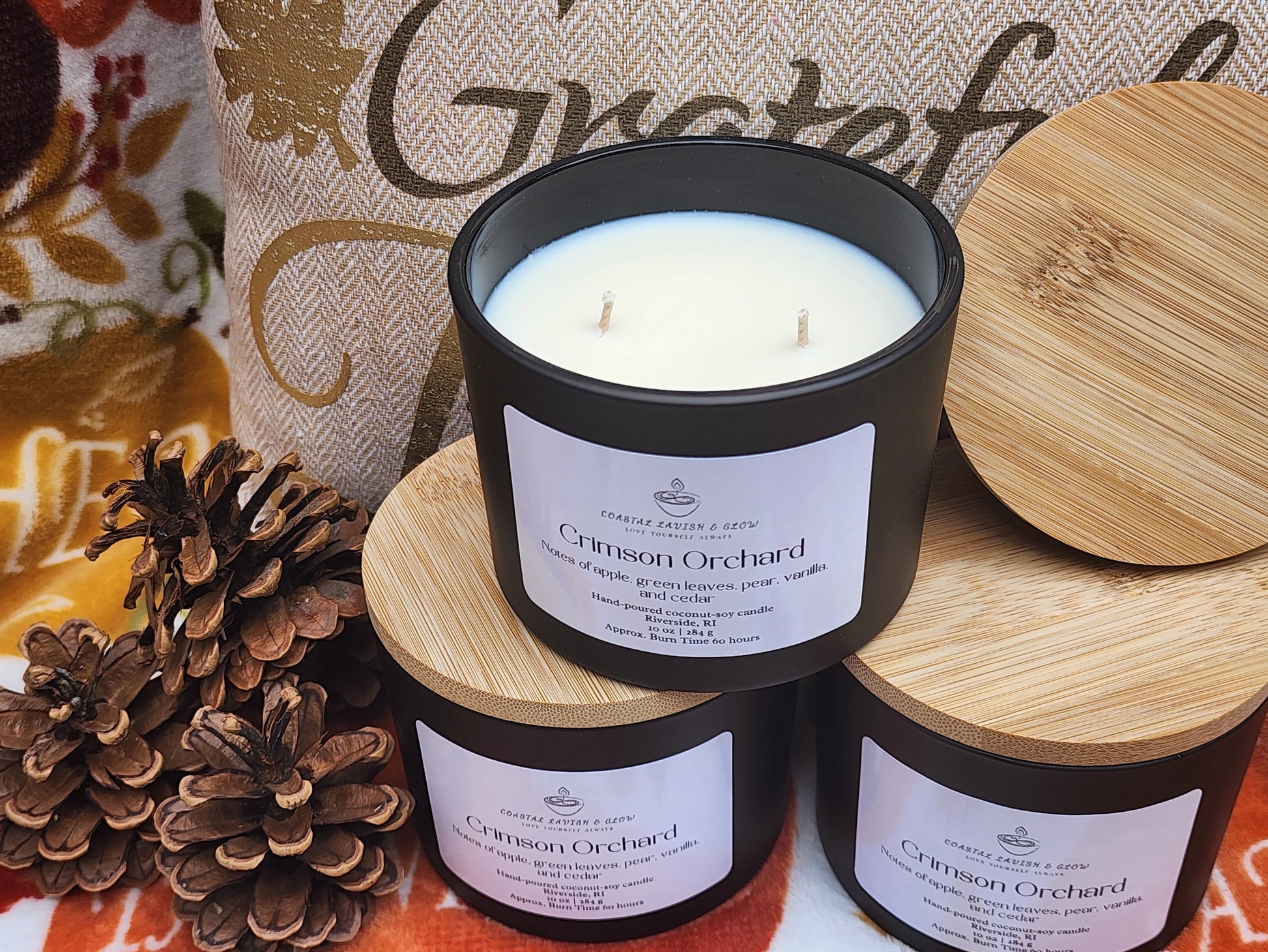 Crimson Orchard Candle - green leaves, pear, apple, vanilla, cedar scent