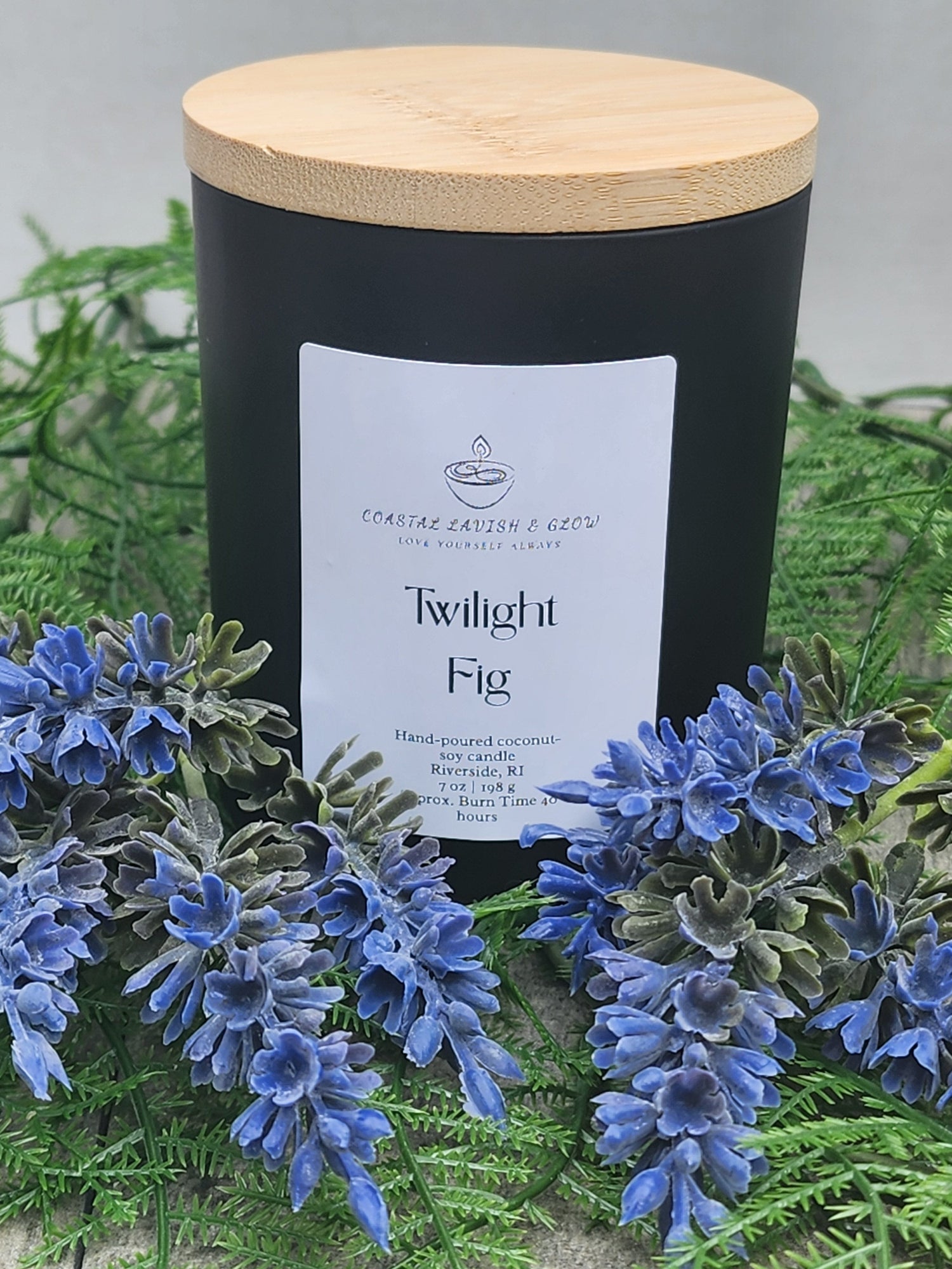Twilight Fig Candle - citrus, plum, black cherry, amber scent